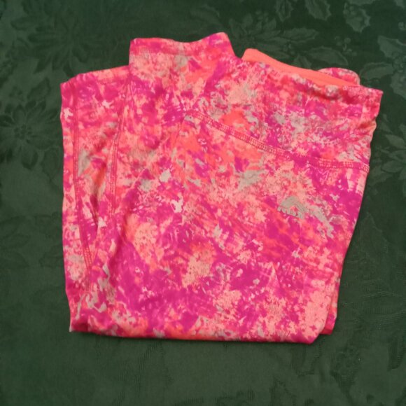 RBX Pants - RBX ladies pink capri leggings size small in good condition